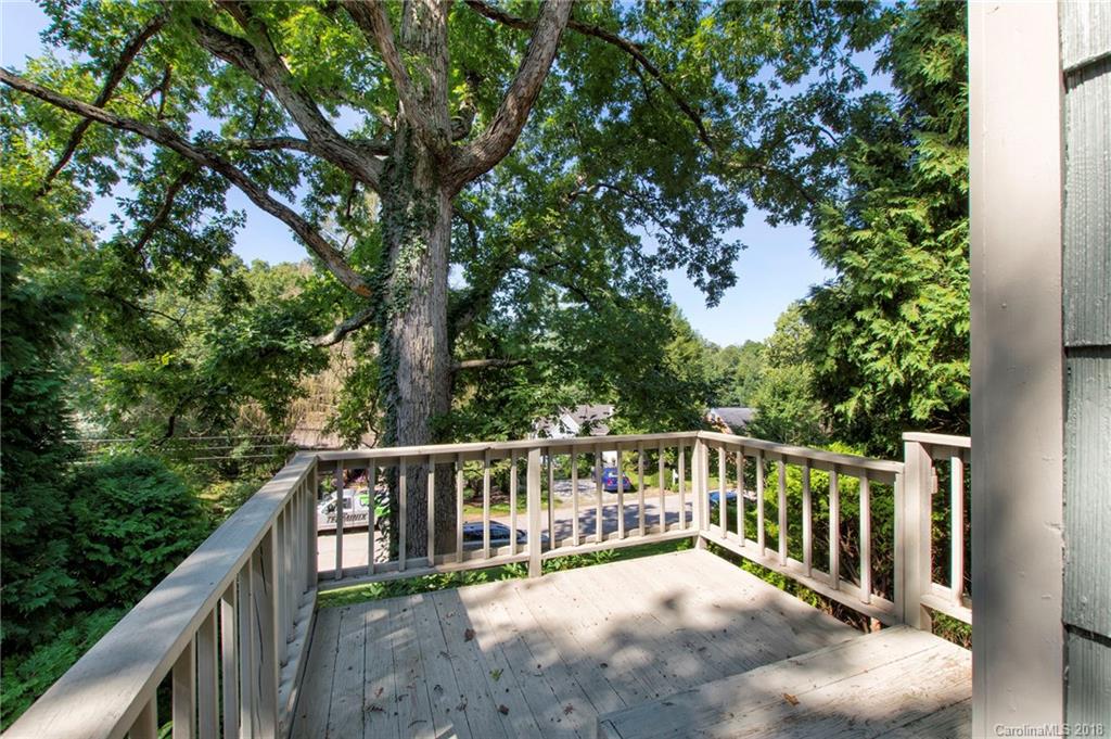 34 Canterbury Road Asheville NC 28805