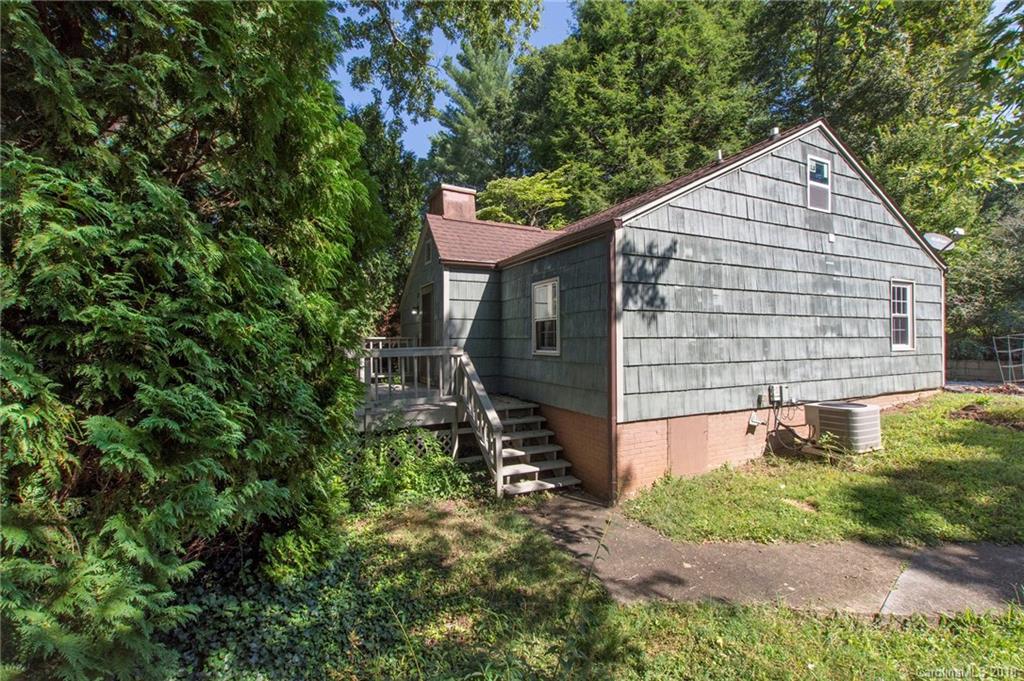 34 Canterbury Road Asheville NC 28805