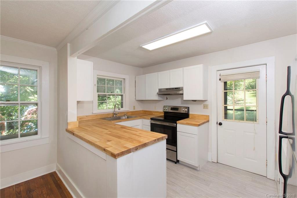 34 Canterbury Road Asheville NC 28805
