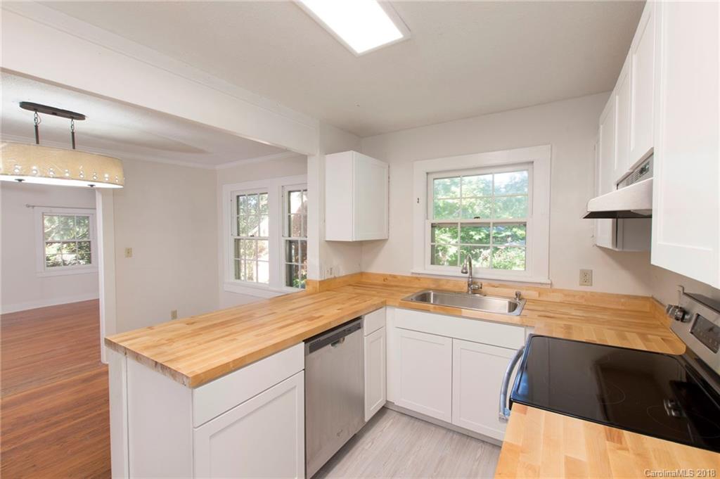 34 Canterbury Road Asheville NC 28805