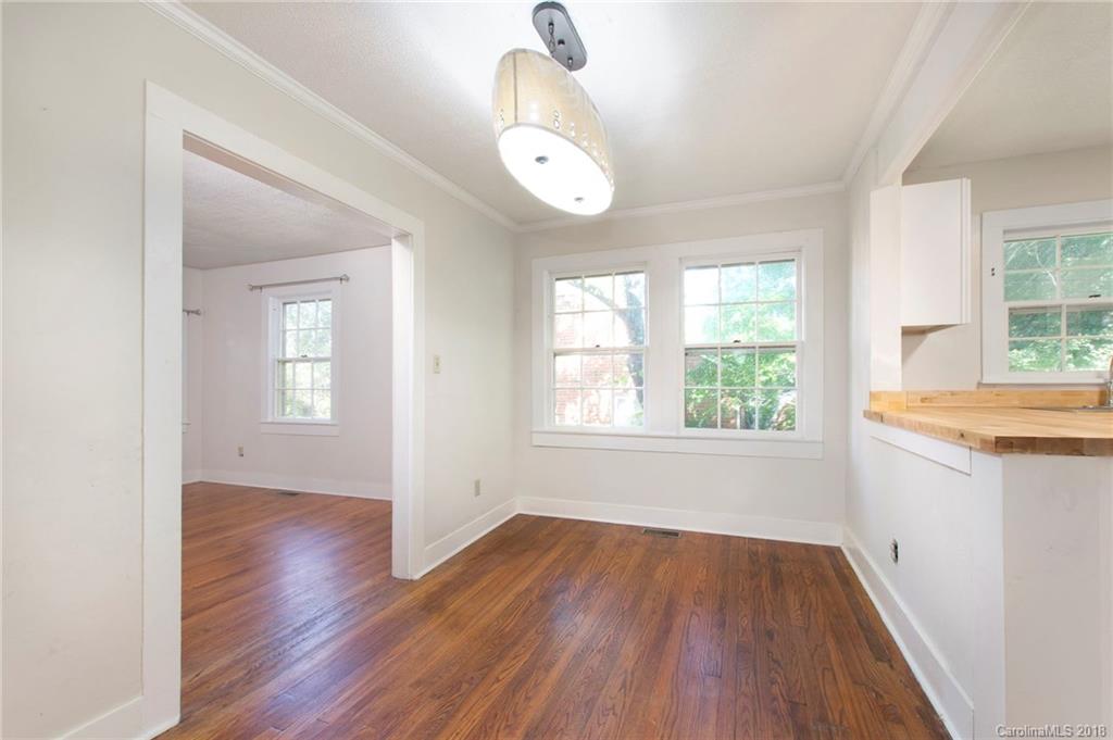 34 Canterbury Road Asheville NC 28805