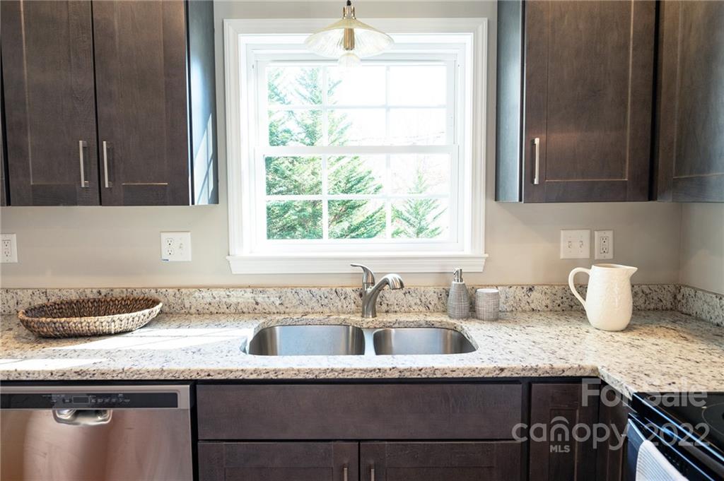 179 Forest Hill Drive Asheville NC 28803