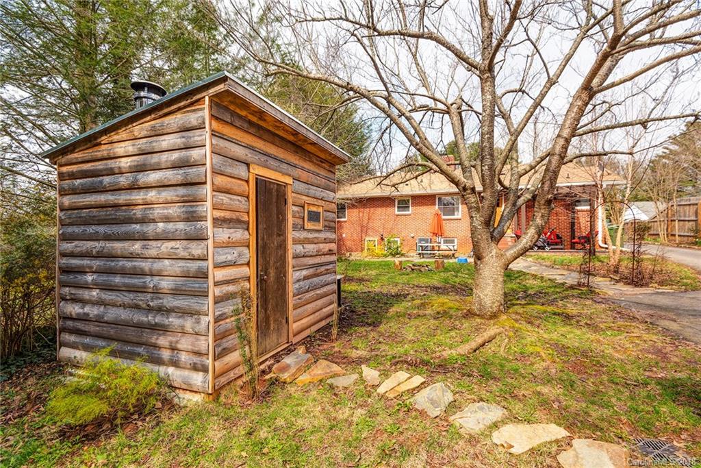 148 Arthur Road Asheville NC 28806