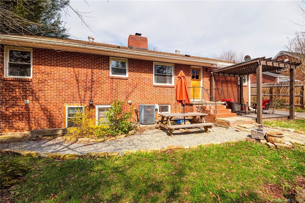148 Arthur Road Asheville NC 28806