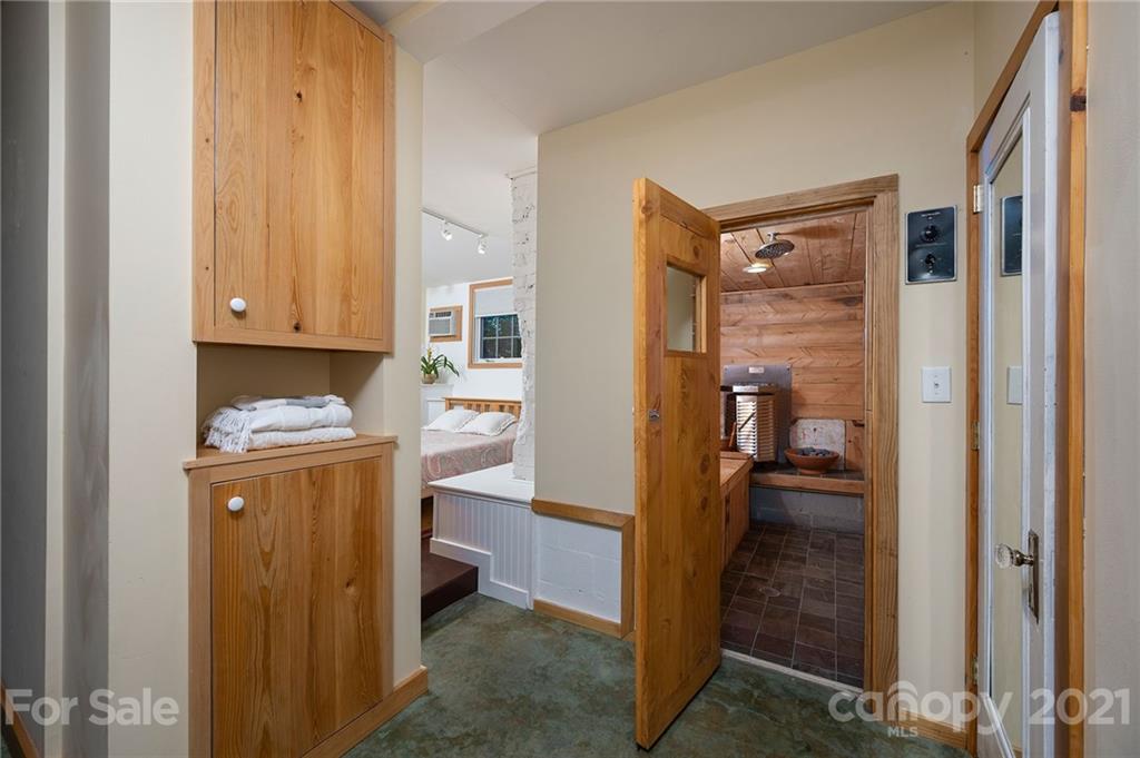 46 Spears Avenue Asheville NC 28801