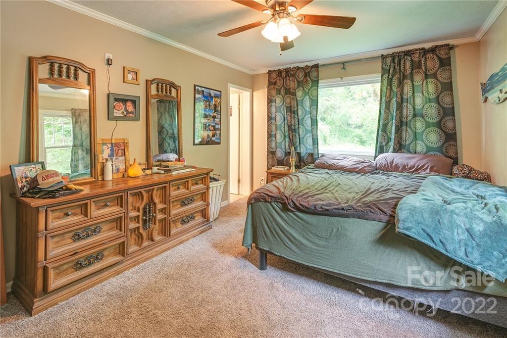 26 Clarendon Avenue Asheville NC 28804
