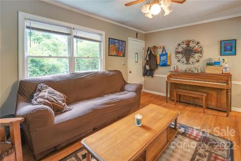 26 Clarendon Avenue Asheville NC 28804