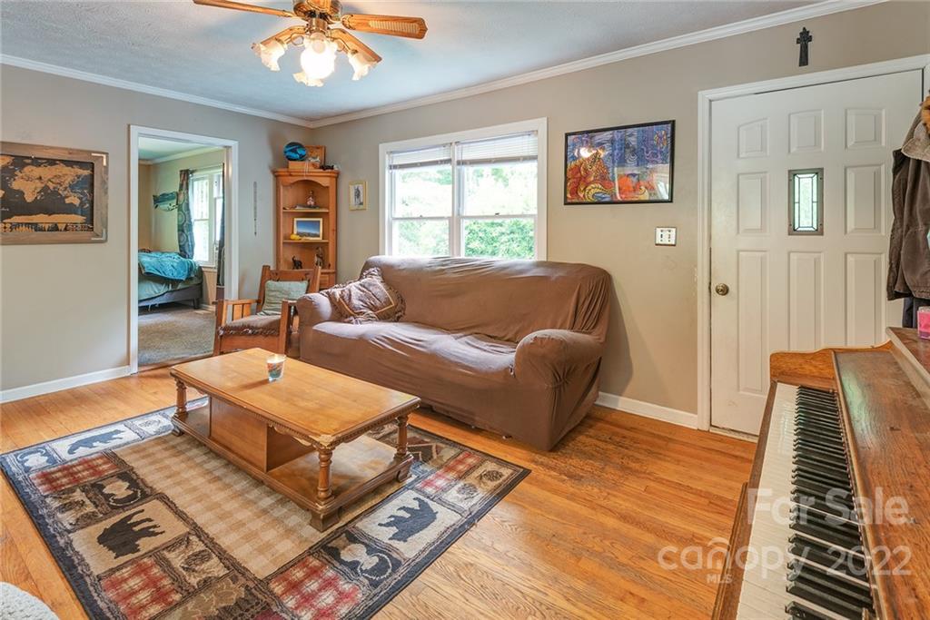 26 Clarendon Avenue Asheville NC 28804