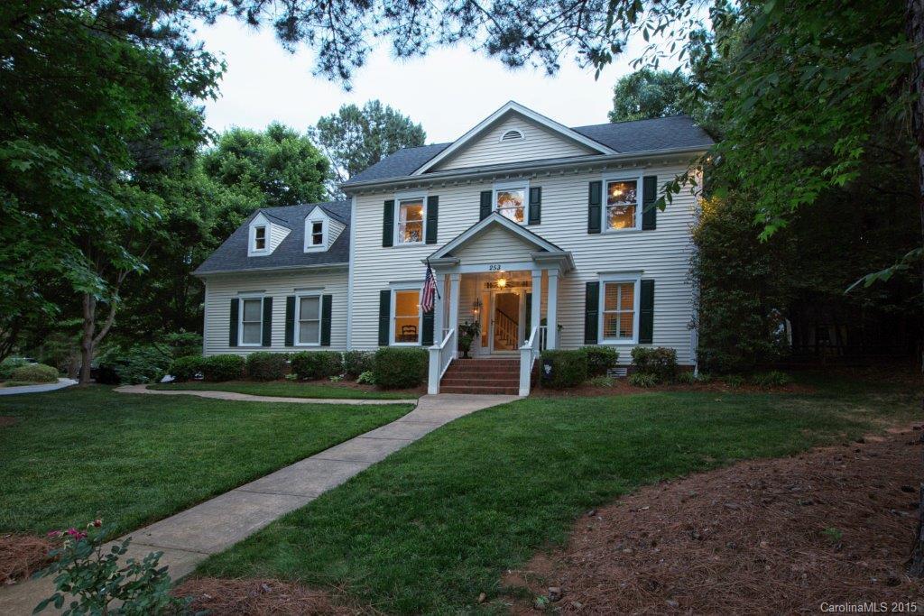 253 Bay Harbour Road Mooresville NC 28117