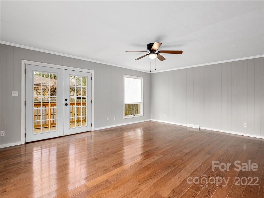 15 Drake Street Asheville NC 28806