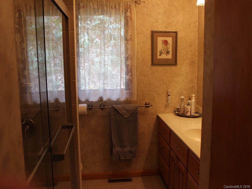 270 Meadowood Lane Burnsville NC 28714