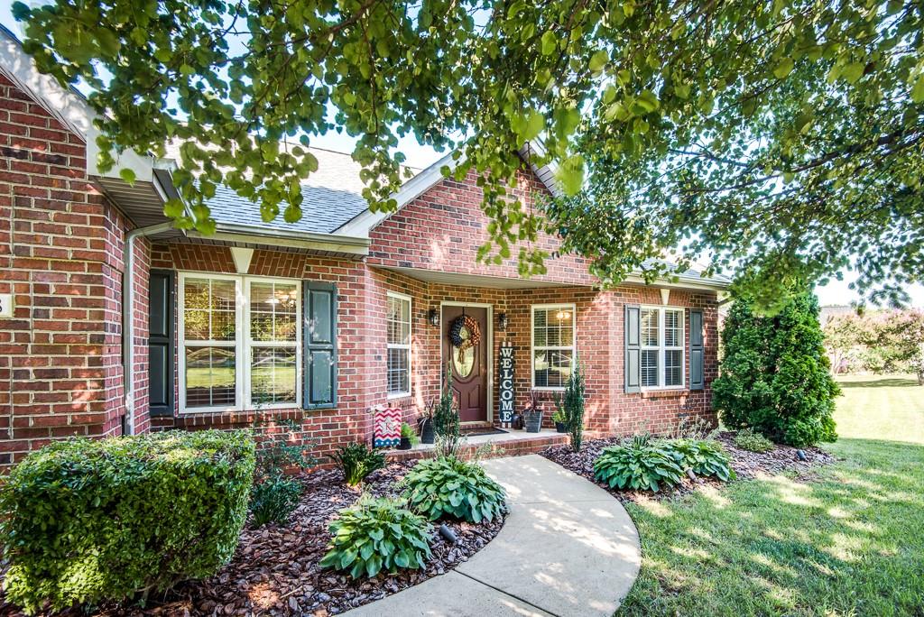 2388 Hounds Way Hickory NC 28601