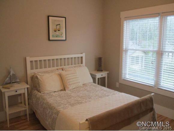 29 Crescent Street Asheville NC 28801