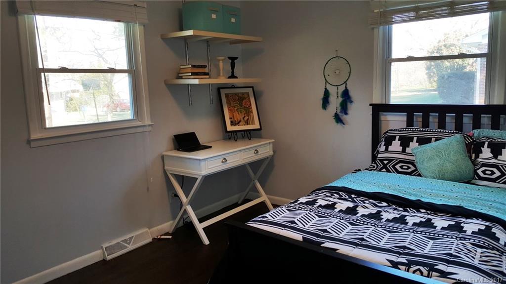 56 Pleasant Ridge Drive Asheville NC 28805