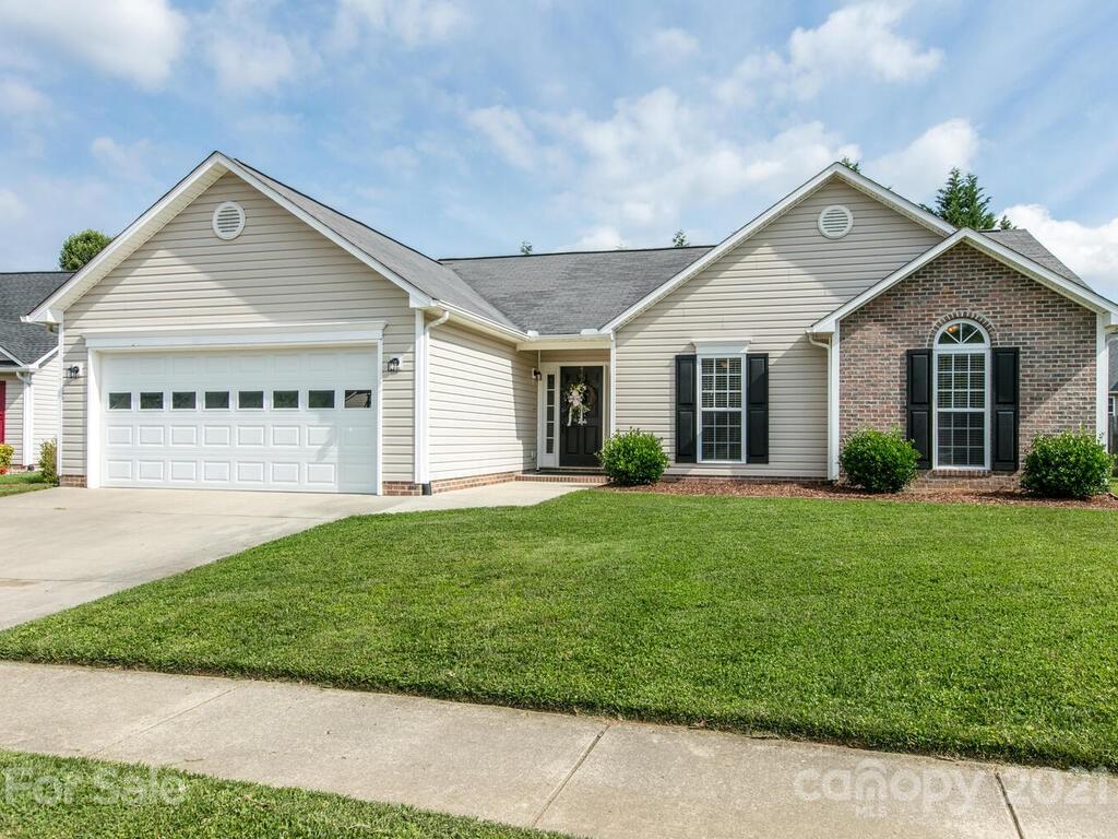 266 Meadow Pathway Drive Fletcher NC 28732
