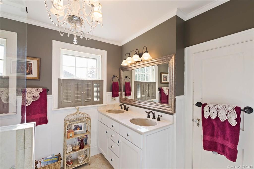 23 Brucemont Place Asheville NC 28806