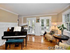 129 Skyview Drive Asheville NC 28804