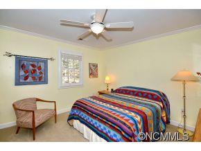 129 Skyview Drive Asheville NC 28804