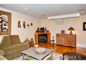 129 Skyview Drive Asheville NC 28804