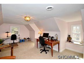 129 Skyview Drive Asheville NC 28804
