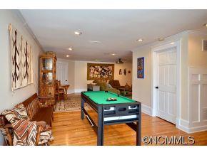 129 Skyview Drive Asheville NC 28804