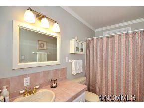 129 Skyview Drive Asheville NC 28804