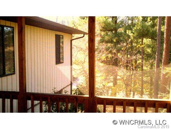 19 Village Court Weaverville NC 28787