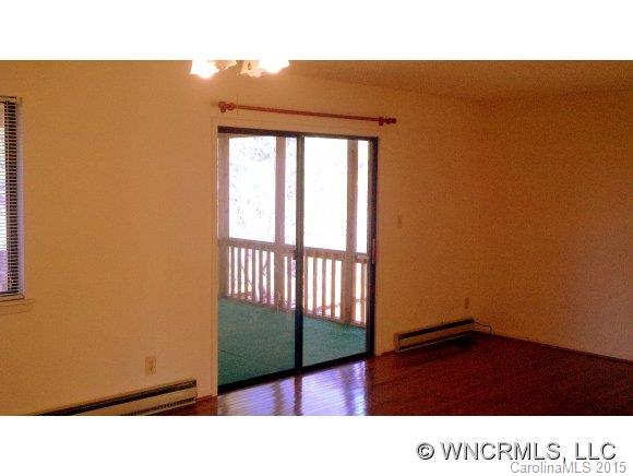 19 Village Court Weaverville NC 28787