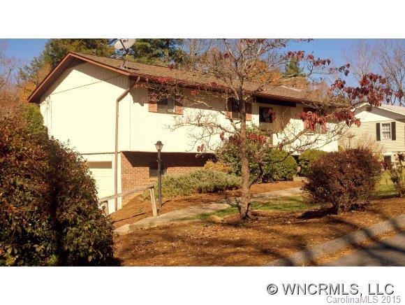19 Village Court Weaverville NC 28787