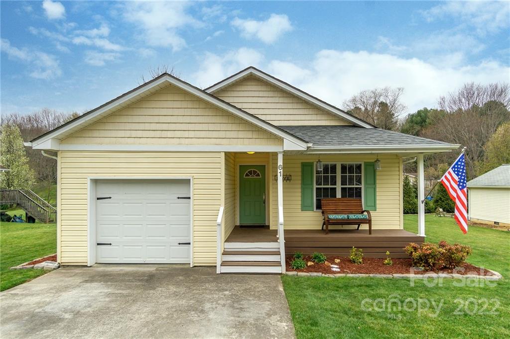 61 Village Street Clyde NC 28721