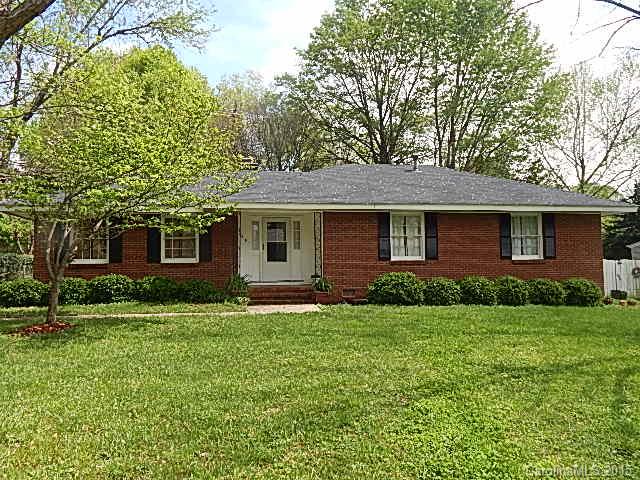 6918 Pawtuckett Road Charlotte NC 28214