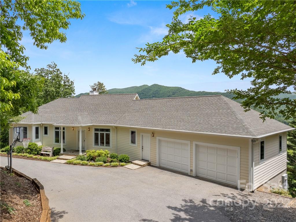 39 Bear Path Road Asheville NC 28805