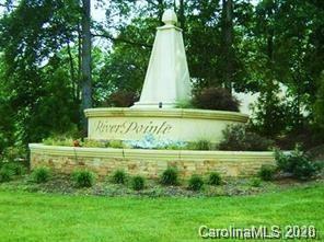 15821 Riverdowns Court Charlotte NC 28278