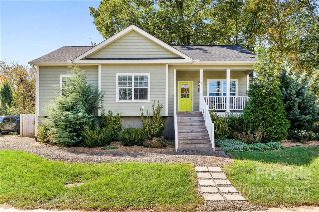 7 Selwyn Place Asheville NC 28806