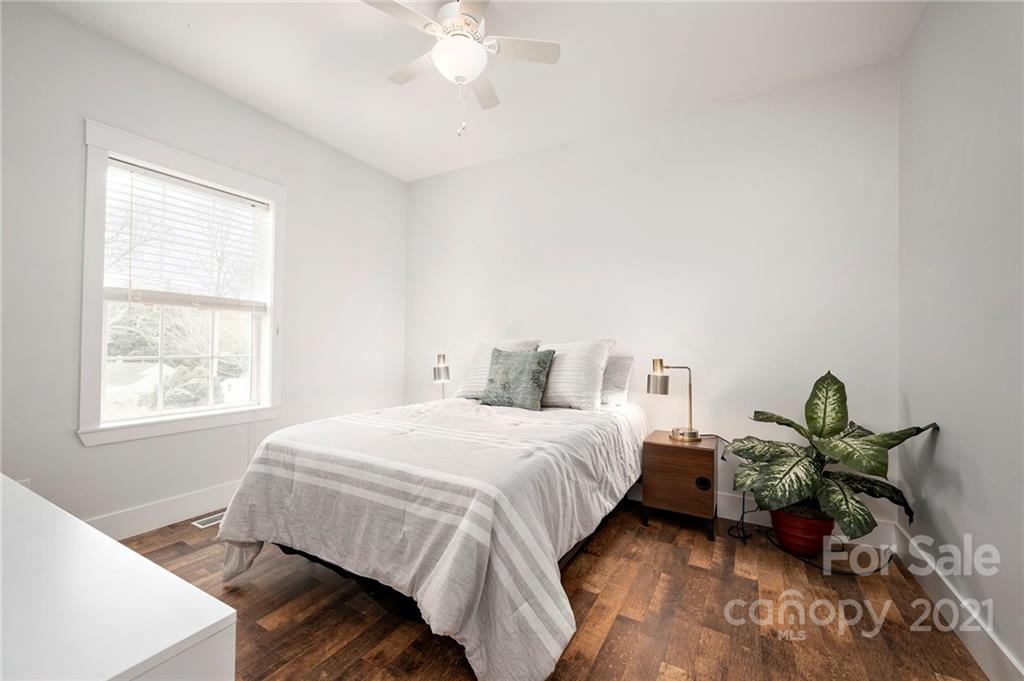 7 Selwyn Place Asheville NC 28806