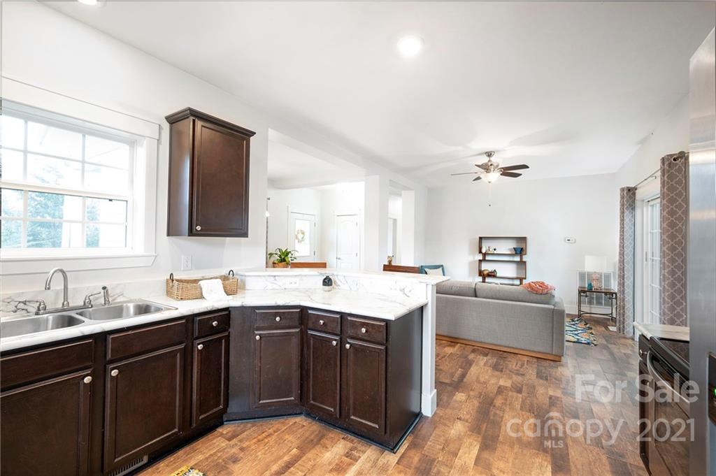 7 Selwyn Place Asheville NC 28806