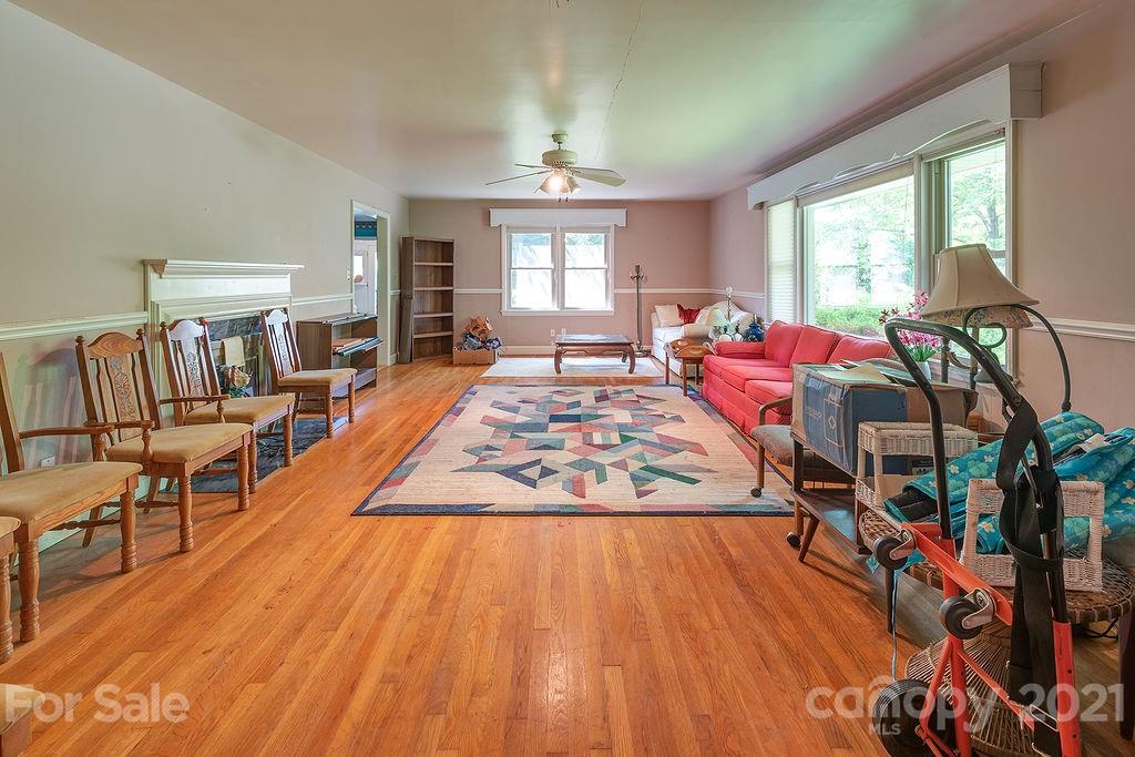 2 Clarendon Road Asheville NC 28806
