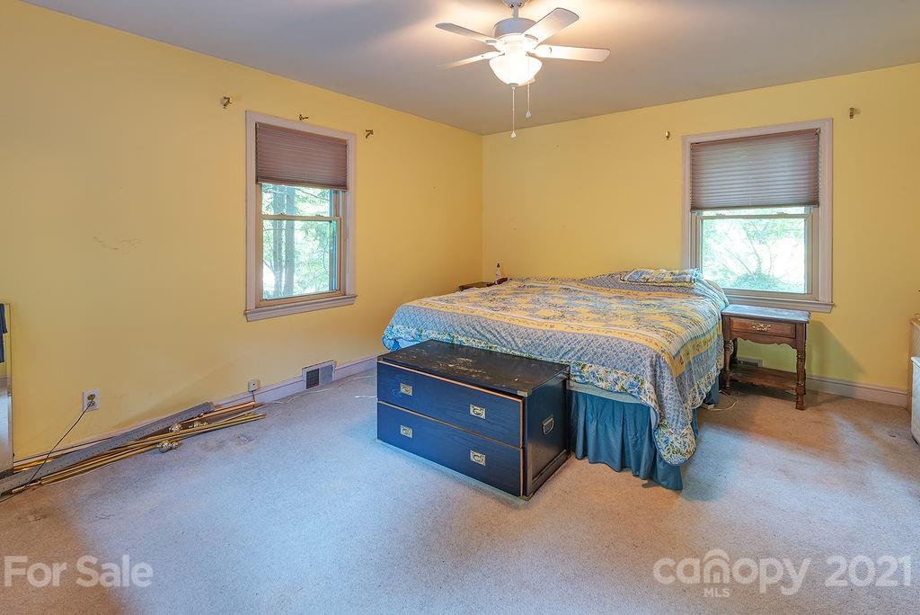 2 Clarendon Road Asheville NC 28806