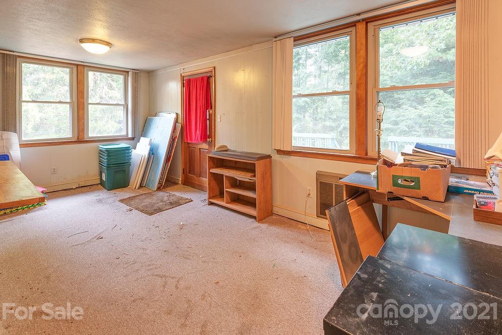 2 Clarendon Road Asheville NC 28806
