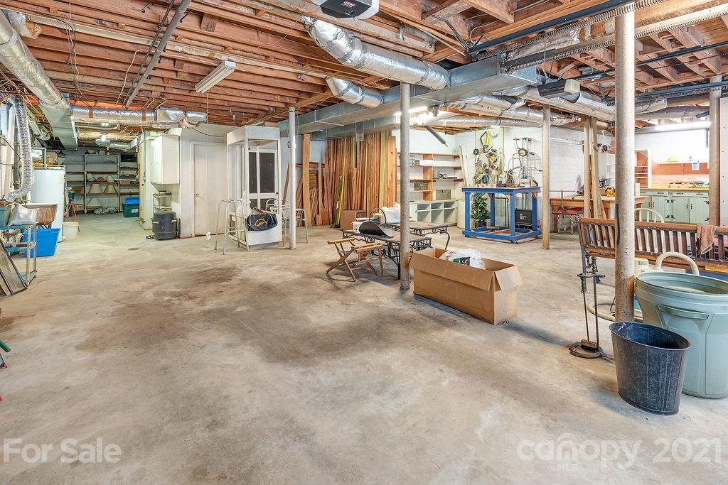 2 Clarendon Road Asheville NC 28806