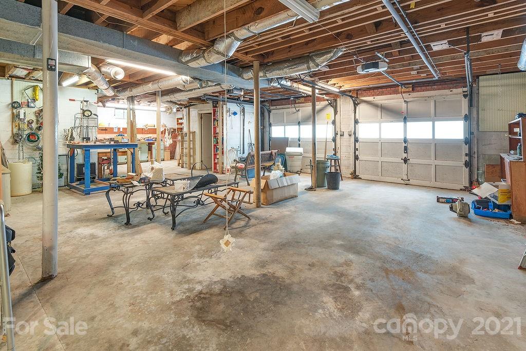 2 Clarendon Road Asheville NC 28806