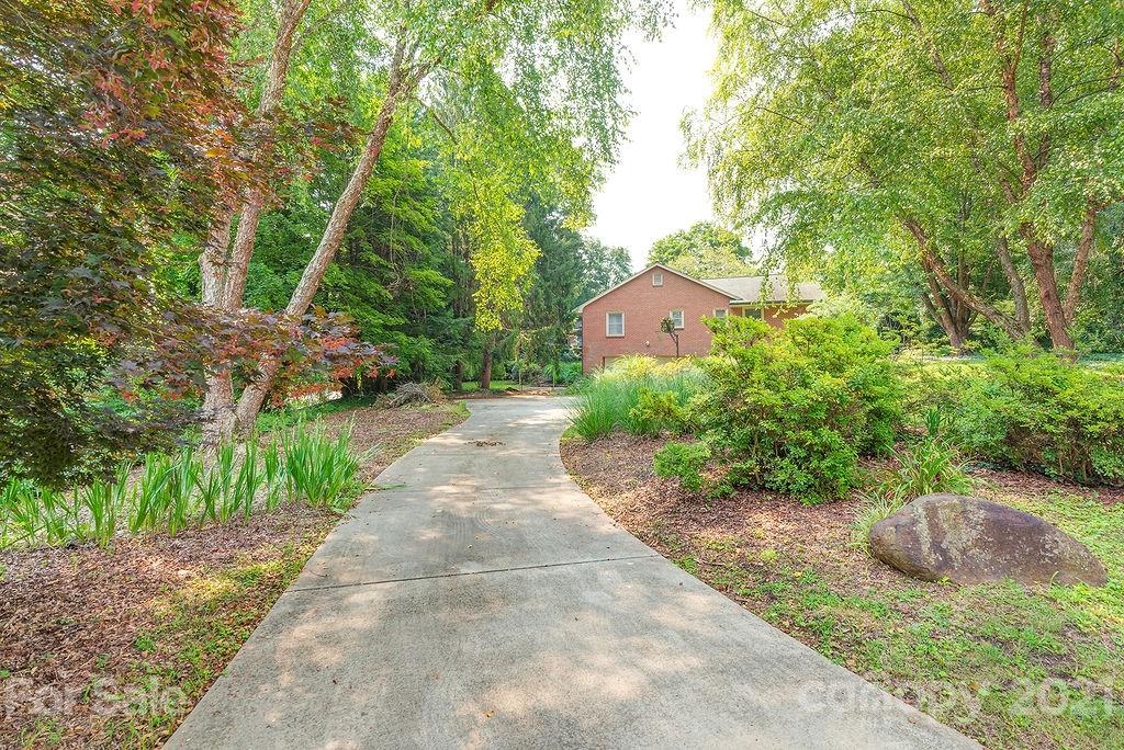 2 Clarendon Road Asheville NC 28806