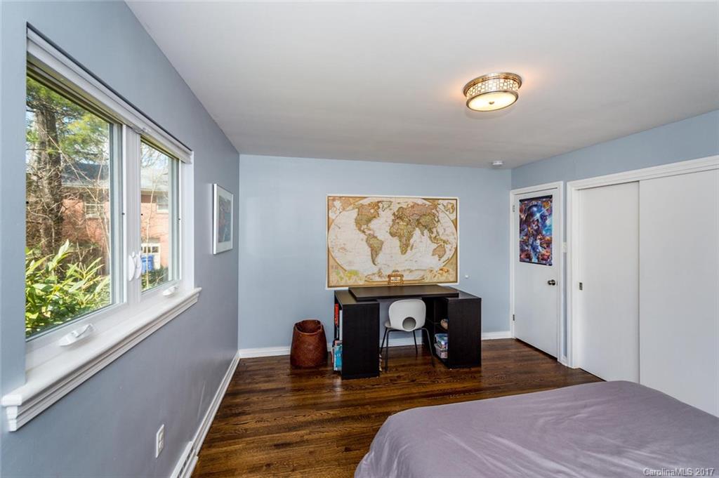 10 Woodcrest Road Asheville NC 28804