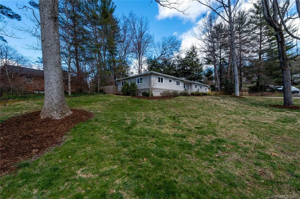 10 Woodcrest Road Asheville NC 28804