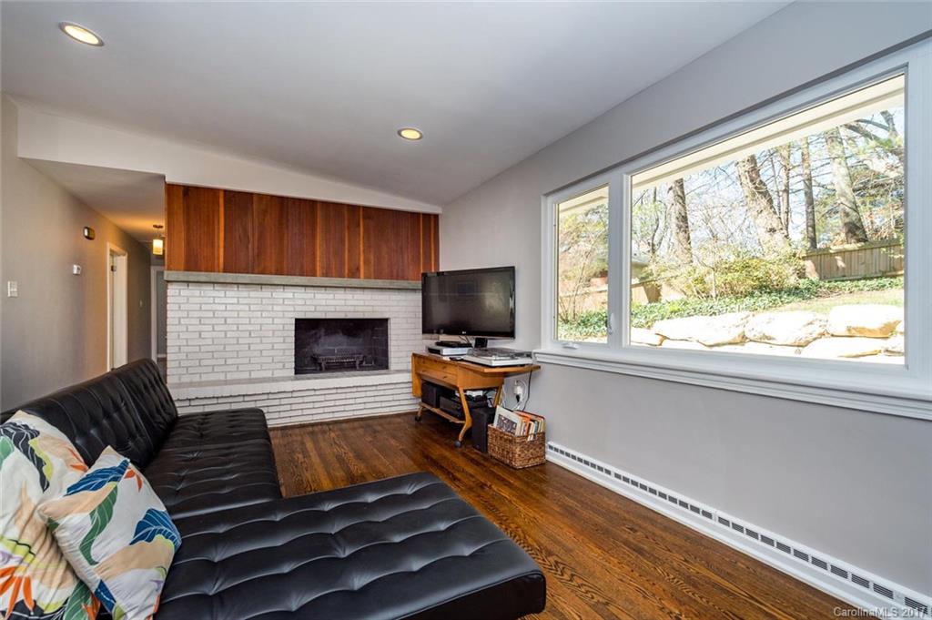 10 Woodcrest Road Asheville NC 28804