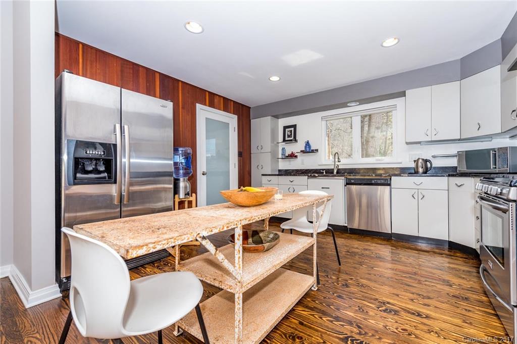 10 Woodcrest Road Asheville NC 28804