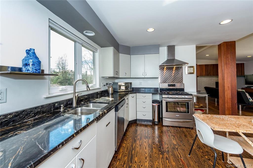 10 Woodcrest Road Asheville NC 28804