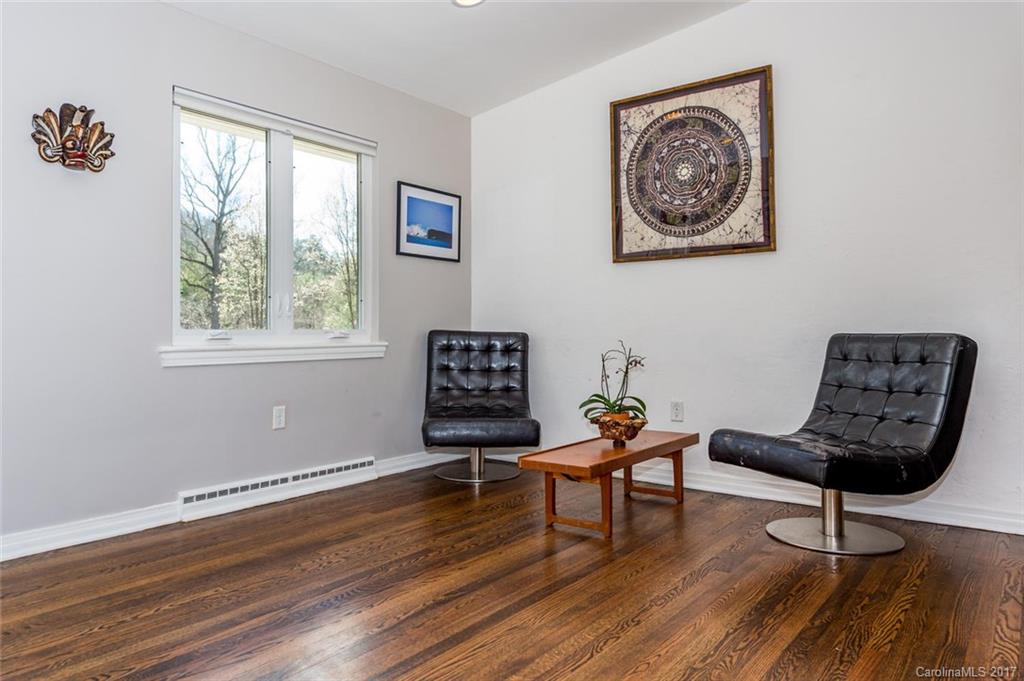 10 Woodcrest Road Asheville NC 28804