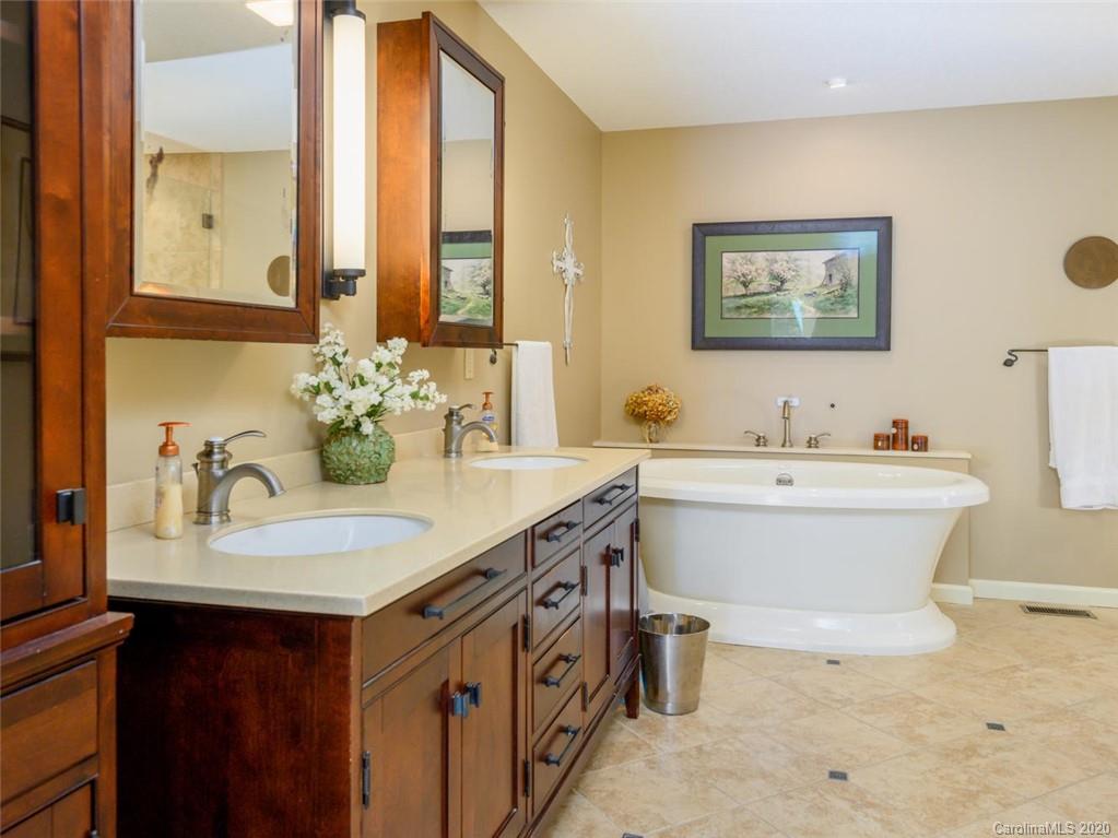 390 Lynn Cove Road Asheville NC 28804