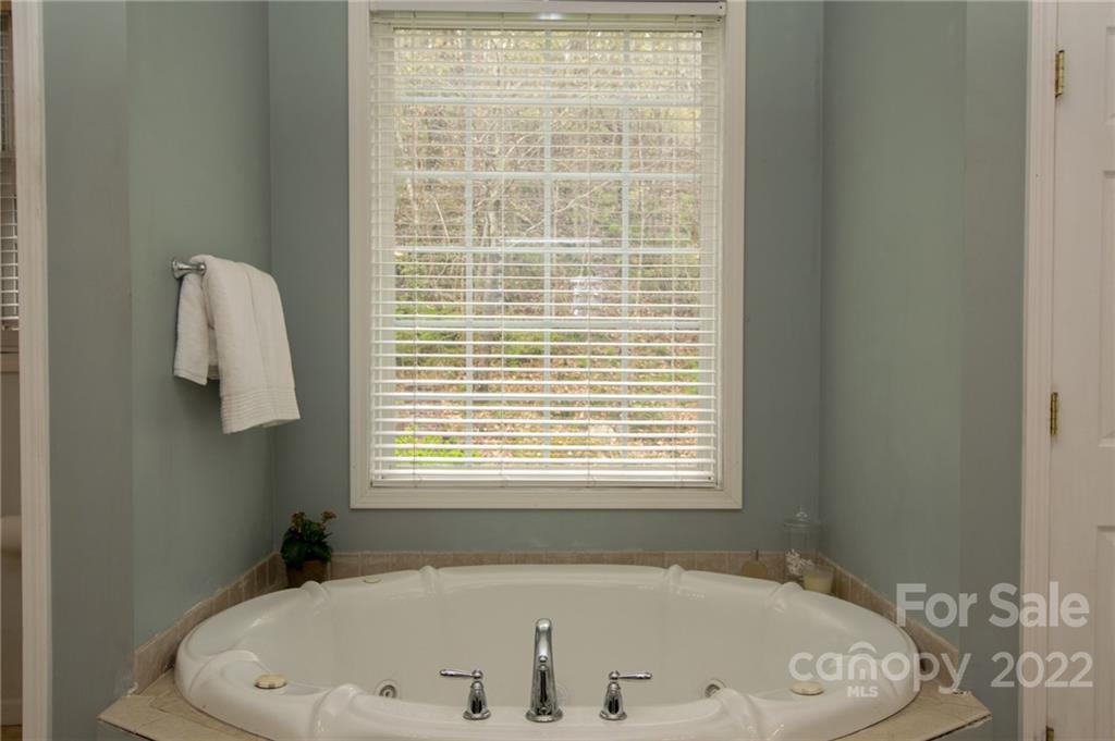 51 Timberwood Drive Asheville NC 28806